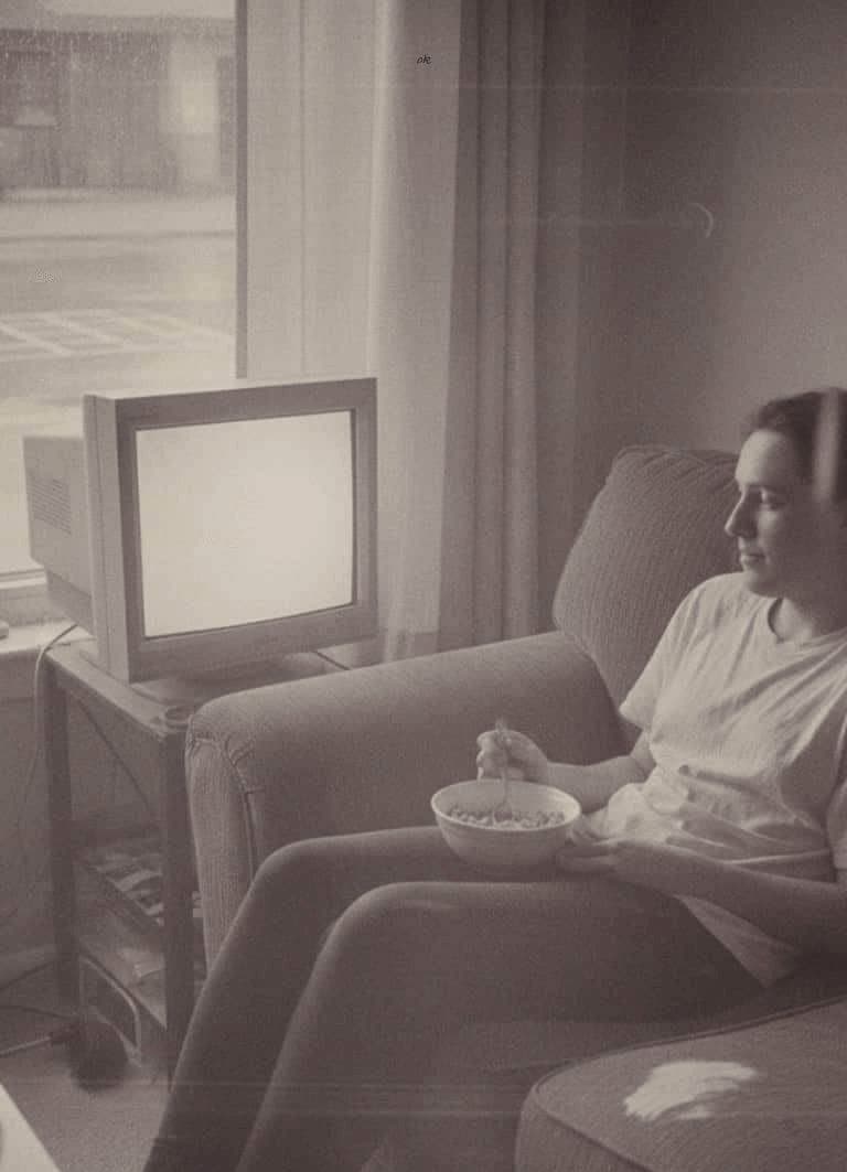 The Unplugged Monitor — photograph by Inés Corral — MODULAR · 13 × 18 cm limited edition of 10