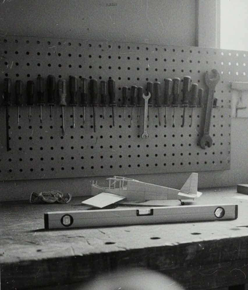 Workshop Wall with Orchid — Tomasz Rylski · MODULAR one-of-a-kind original